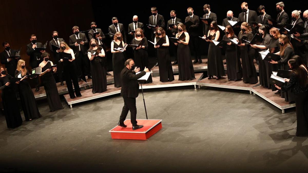 El coro «El León de Oro», durante un concierto anterior en Gijón. | Juan Plaza