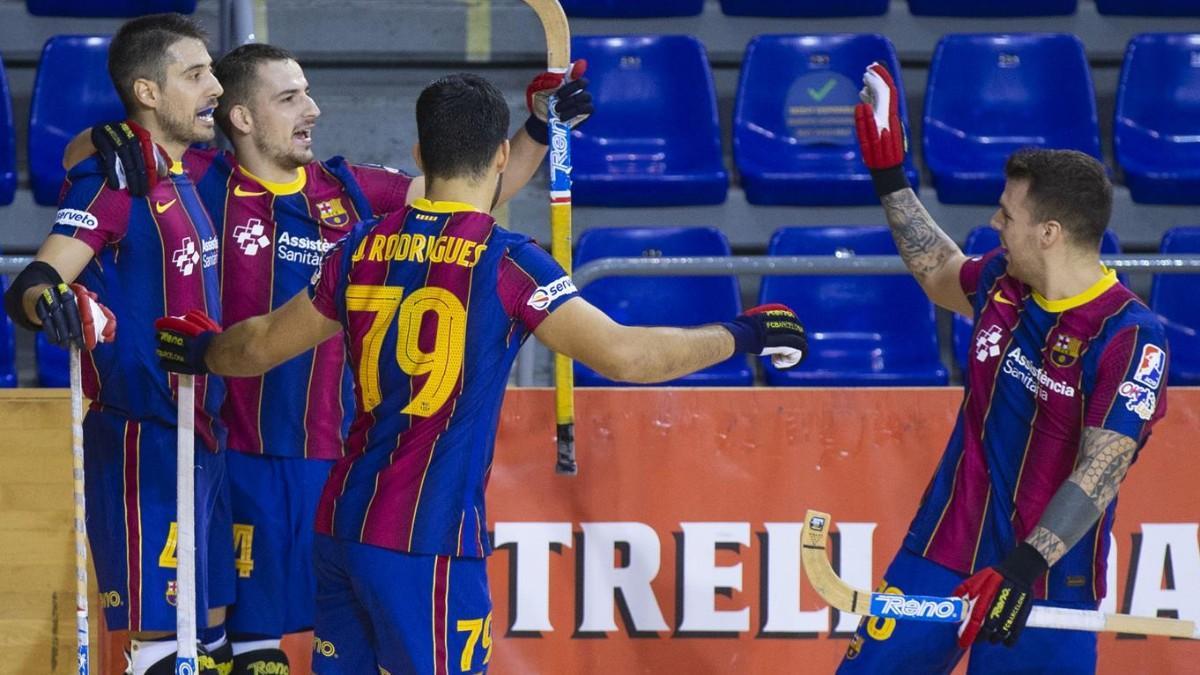 Los jugadores del Barça celebran un gol en la OK Liga
