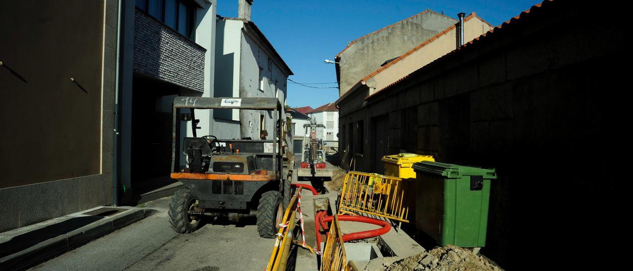 Trabajos de instalación de fibra óptica en Cambados