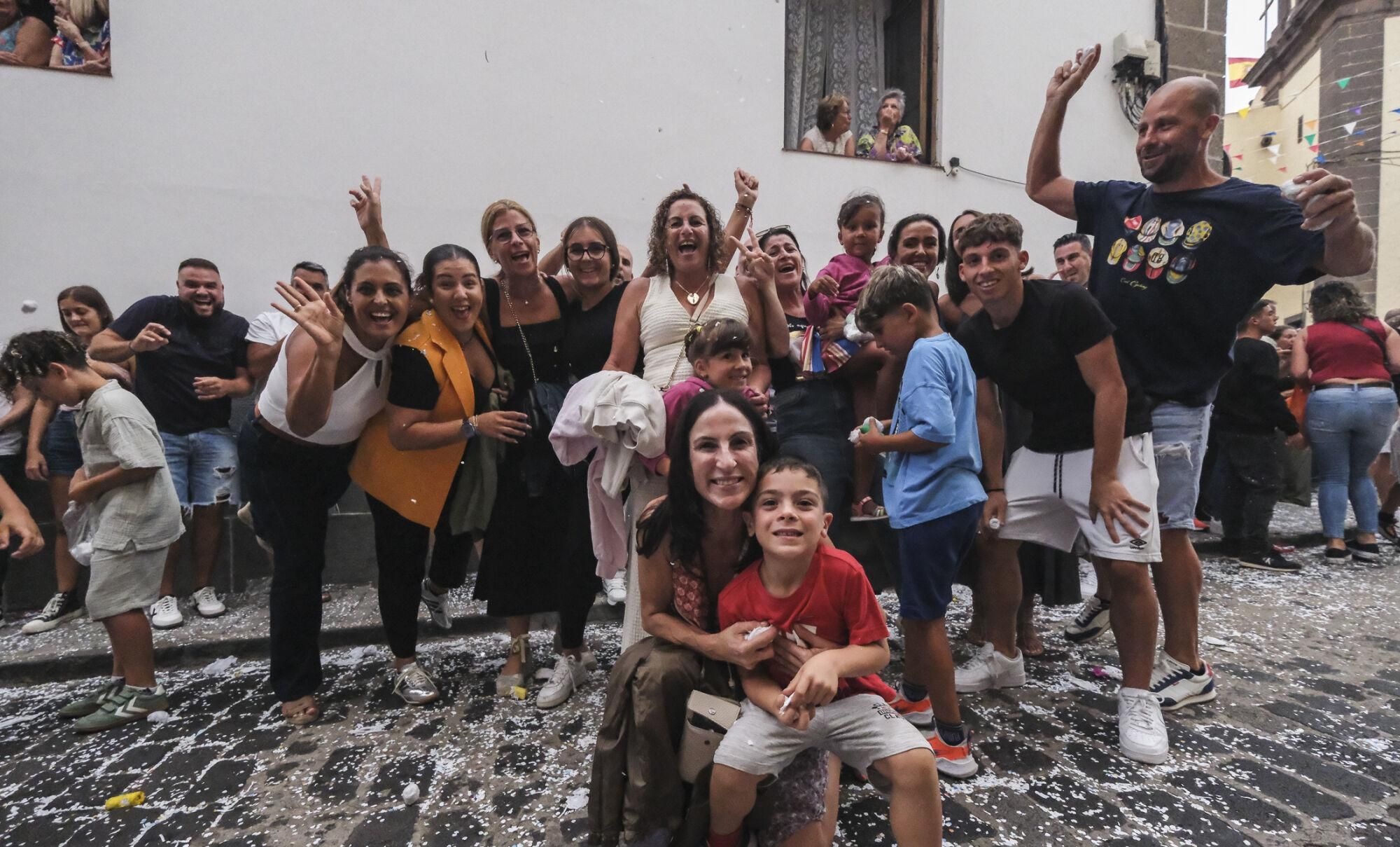 Batalla de flores en las Fiestas de la Virgen de Guíaa