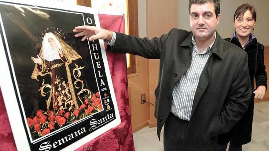 Presentación del cartel de la Semana Santa 2010 con la imagen de María Santísima Virgen del Consuelo