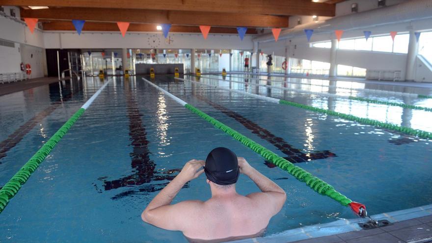 La piscina de Cambados ya presenta fallos constructivos pese a la millonaria reforma