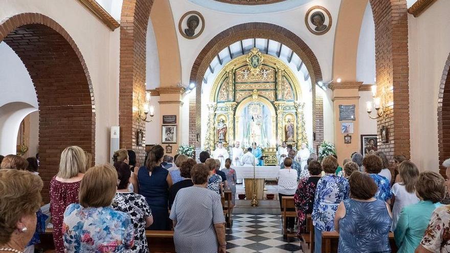 Misa solemne en honor a la Virgen de los Llanos.