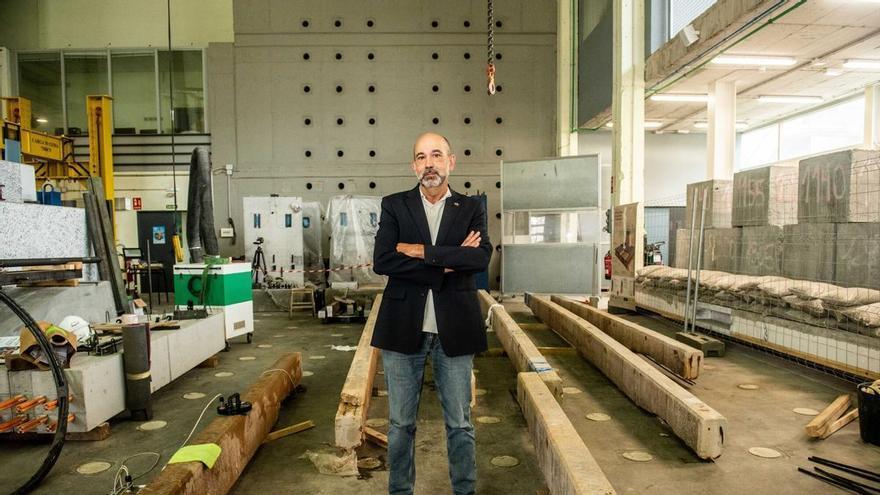 Jerónimo Puertas, vicerrector de Investigación en A Coruña: "Trabajamos para que todos nuestros centros de investigación sean de excelencia"