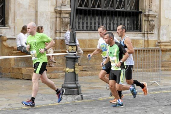 9.000 Läufer aus 49 Ländern gingen am Sonntag den 15.10. an den Start. In der Marathon Disziplin gingen die Deutschen leer aus.