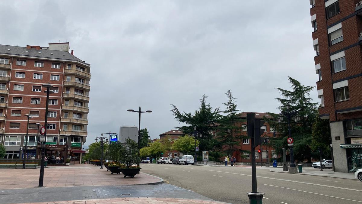Una imagen del cielo nublado en Oviedo