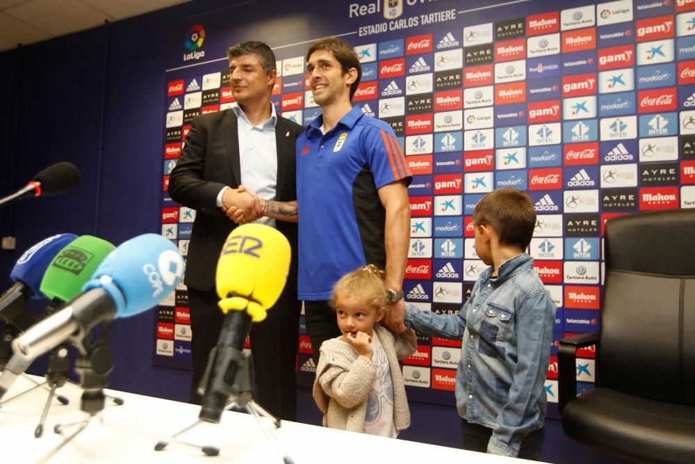 Juan Forlín, presentado como jugador del Oviedo