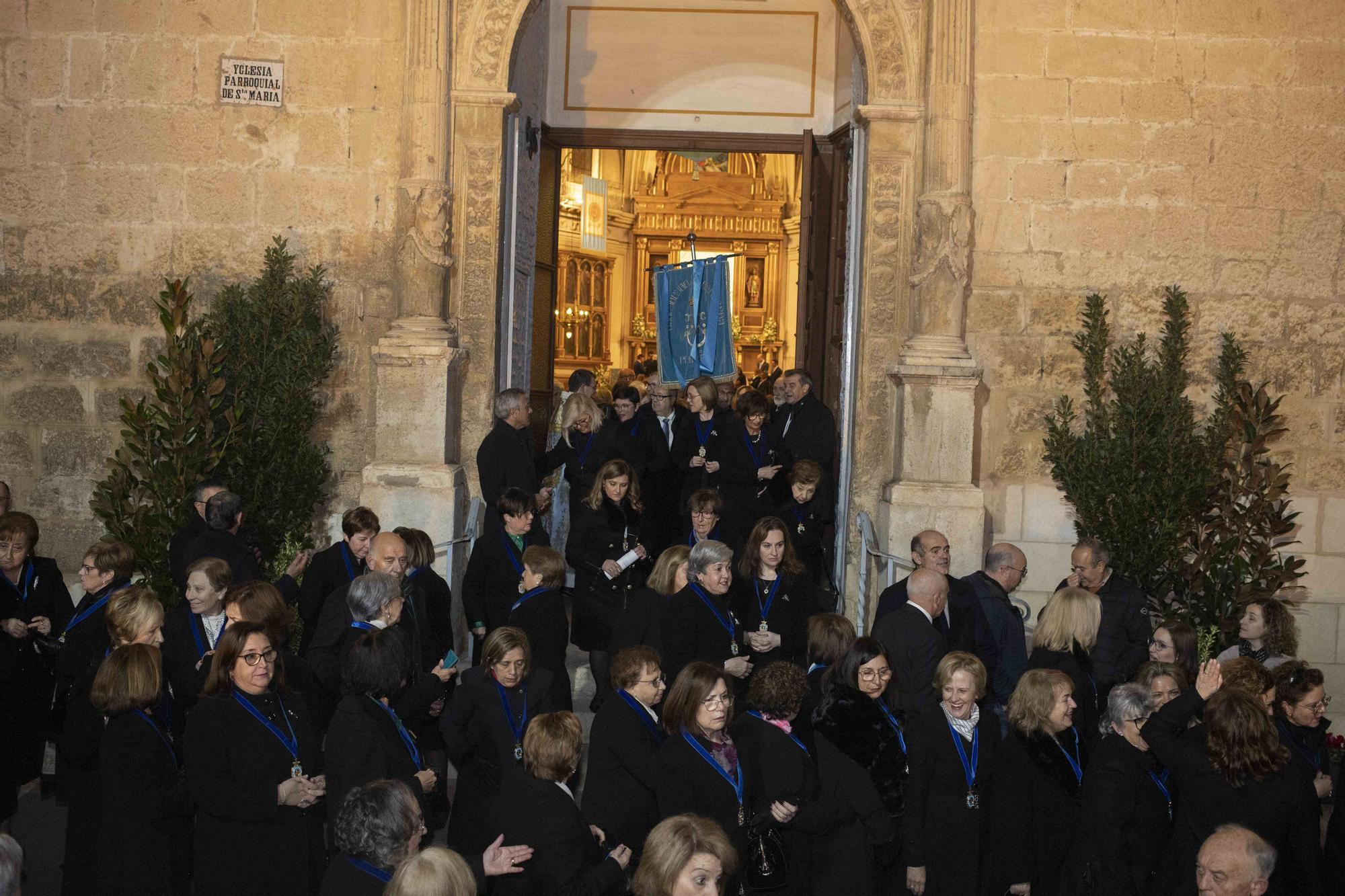 Ontinyent se vuelca con la tradiconal procesión de la Puríssima