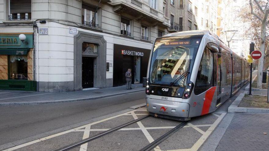 Fallece el peatón atropellado por el tranvía en Gran Vía