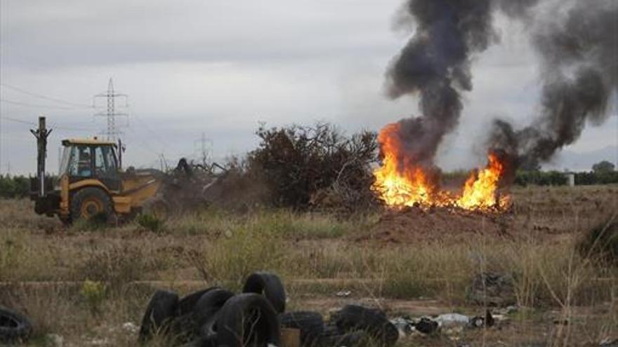 vecinos del sensal avisan al 112 al ver una quema y creer que era un incendio