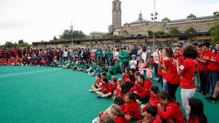 La gran familia del hockey asturiano celebra su gala