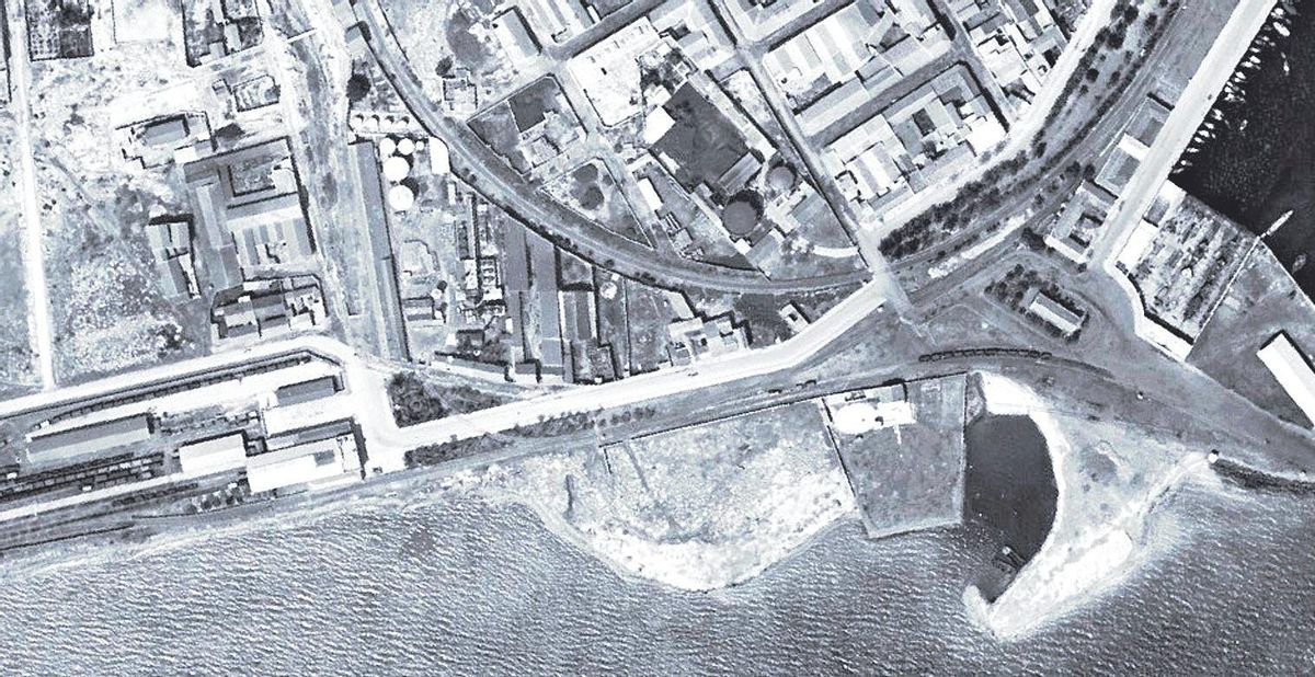 Vista del litoral sur de la ciudad de Alicante, entre el Paseo de Canalejas y la antigua Estación de Benalúa, en 1928.