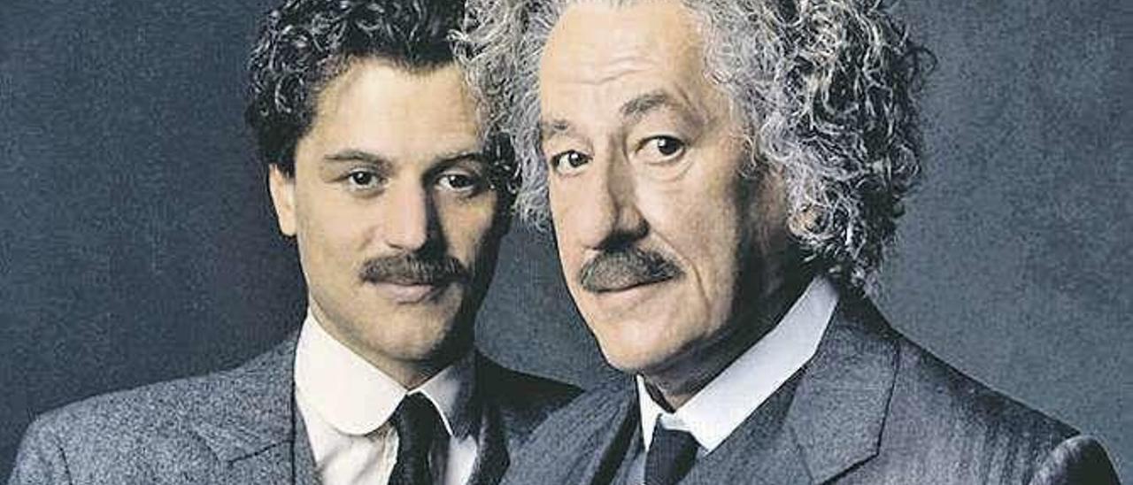 Geoffrey Rush (d) y Johnny Flynn, Einstein maduro y joven.