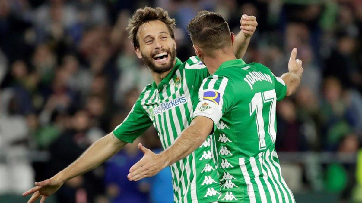 Canales y Joaquín podrían jugar de inicio ante el Villarreal