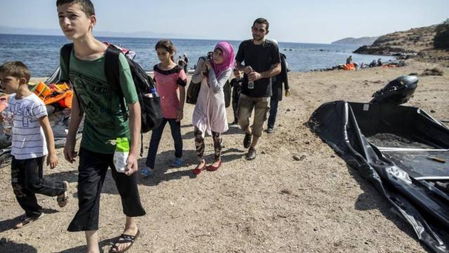 Al menos 26 refugiados mueren ahogados al intentar alcanzar una isla griega