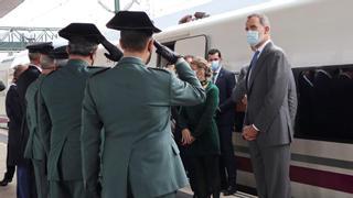 VÍDEO | El Rey Felipe VI, en la estación de tren de Zamora durante la inauguración del AVE Madrid-Galicia