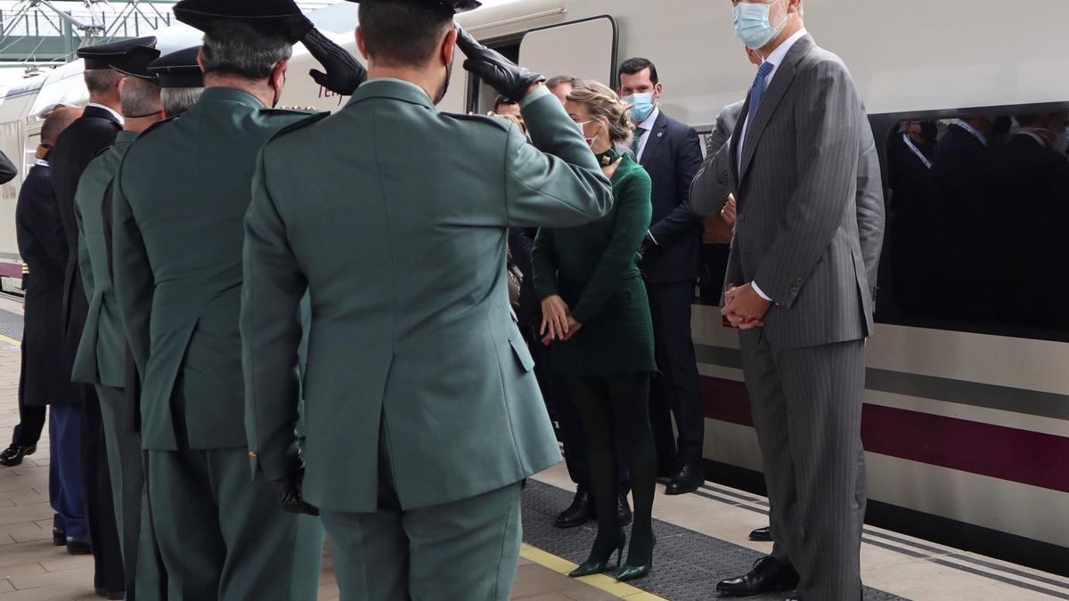 El rey Felipe VI y Pedro Sánchez inauguran el tren AVE Madrid - Galicia con parada en Zamora.