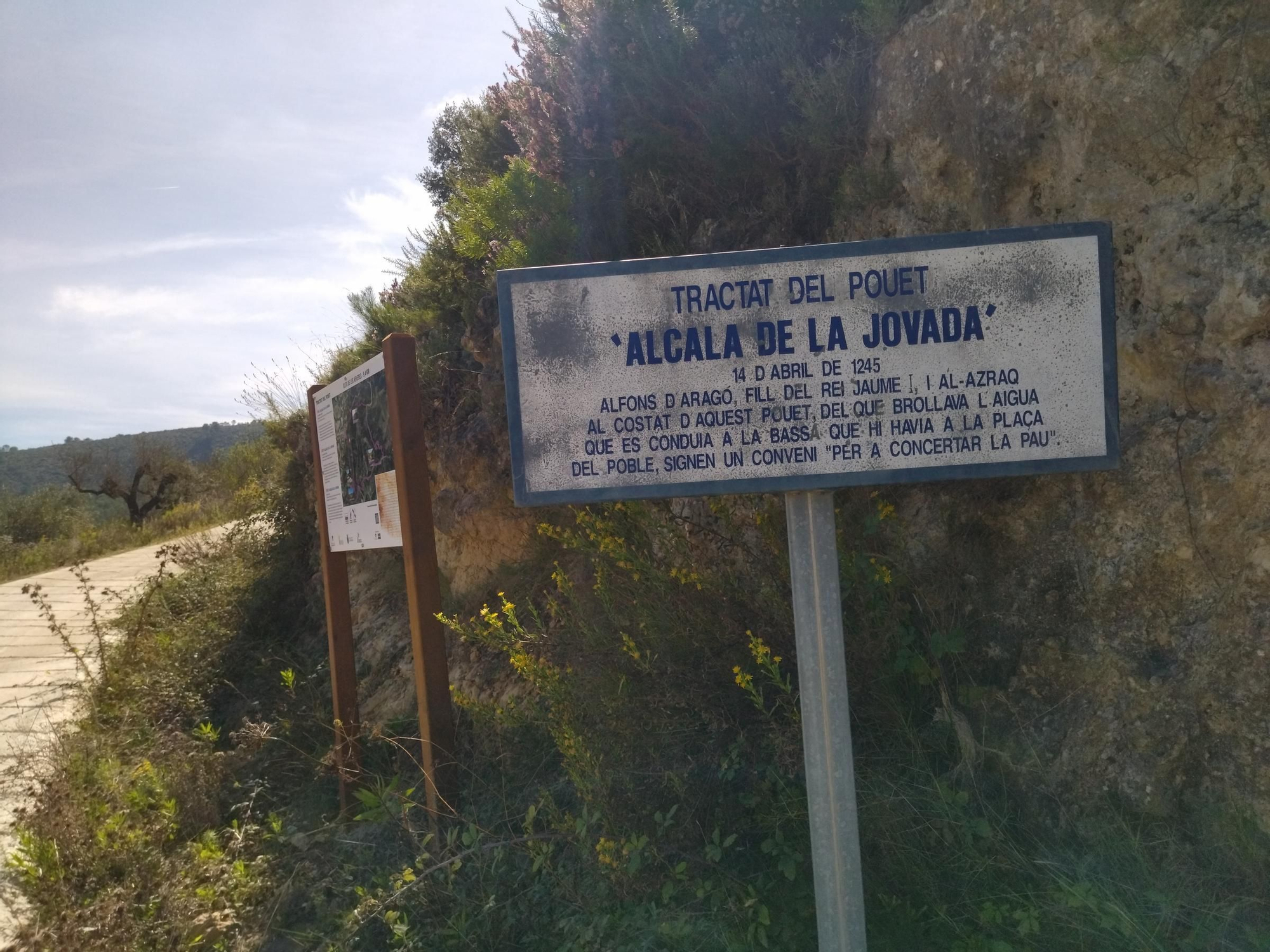 Al-Araq y la memoria morisca: callejear por la Vall d'Alcalà