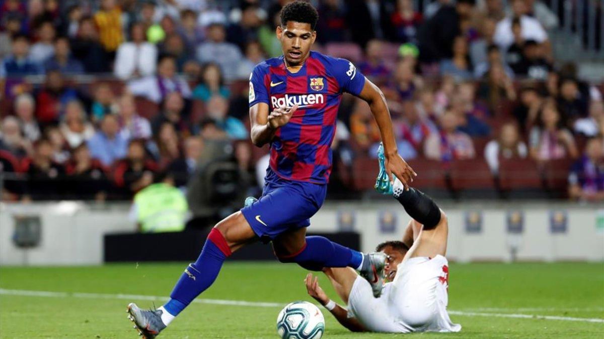 Ronald Araujo debutó en el Barça contra el Sevilla en el Camp Nou