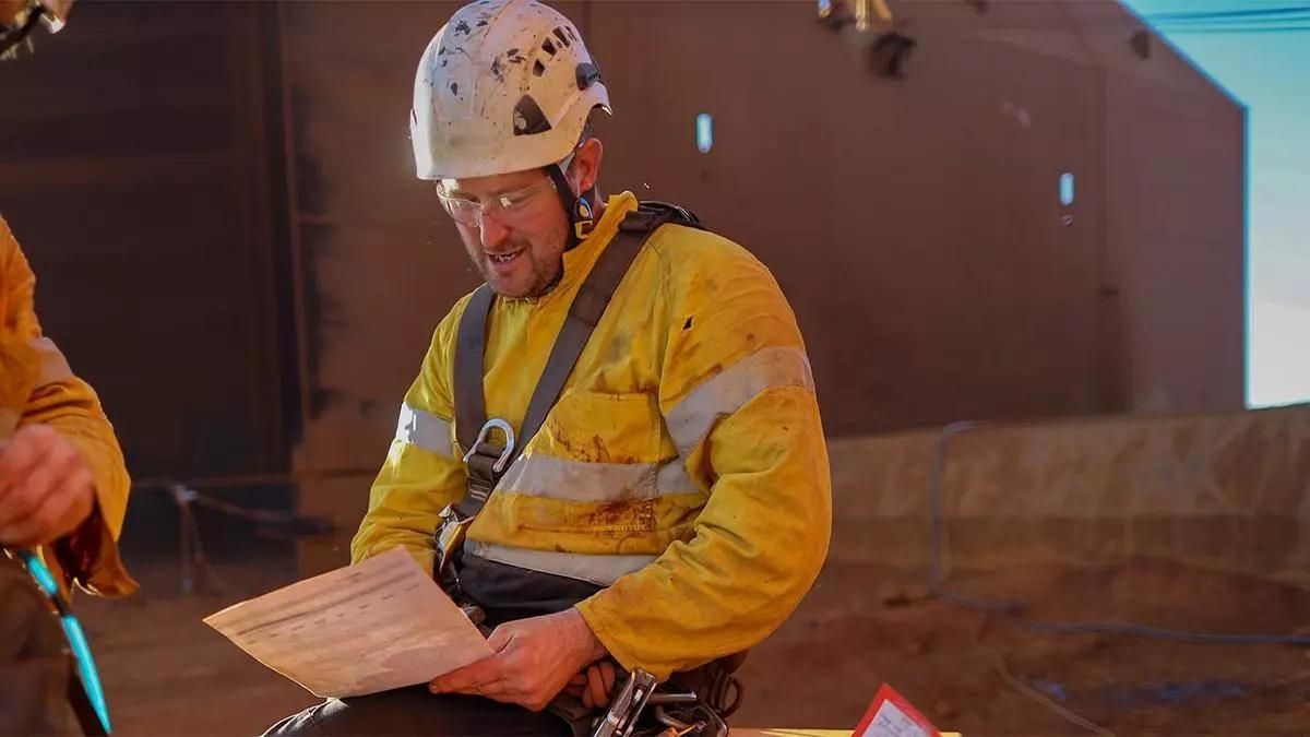 Un home treballant a Austràlia