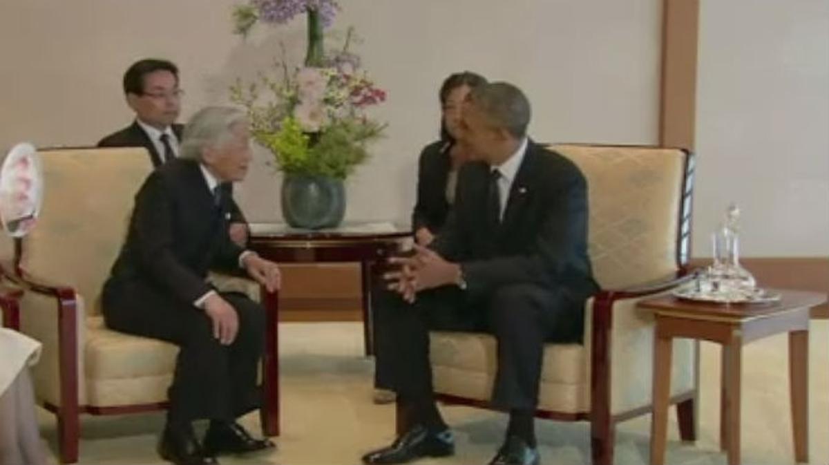 El president Barack Obama es reuneix amb el primer ministre japonès durant la seva visita.