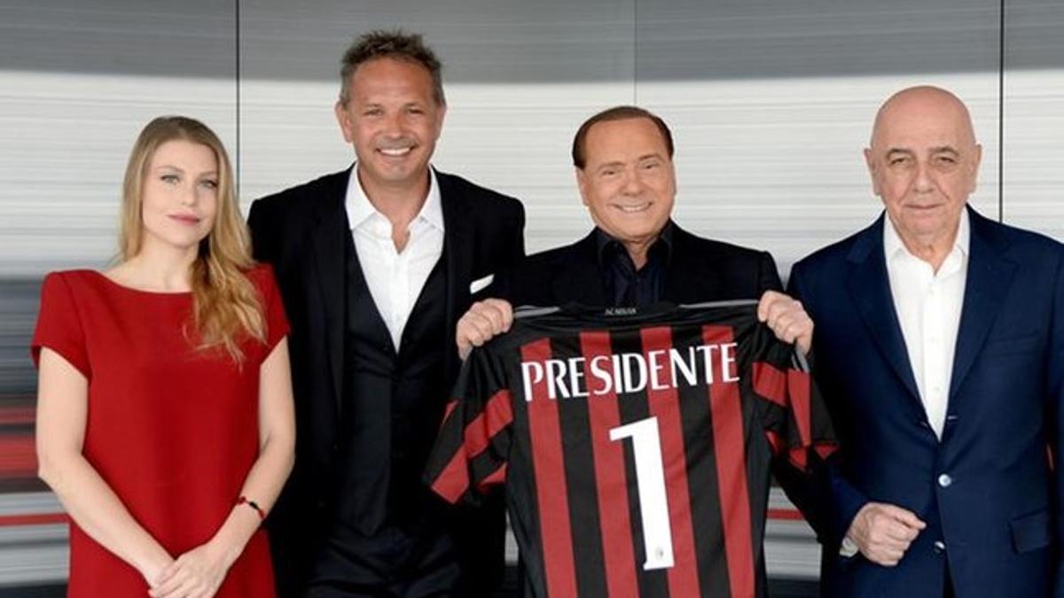 Berlusconi, con su hija, Bárbara, Mihajlovic y Galliani