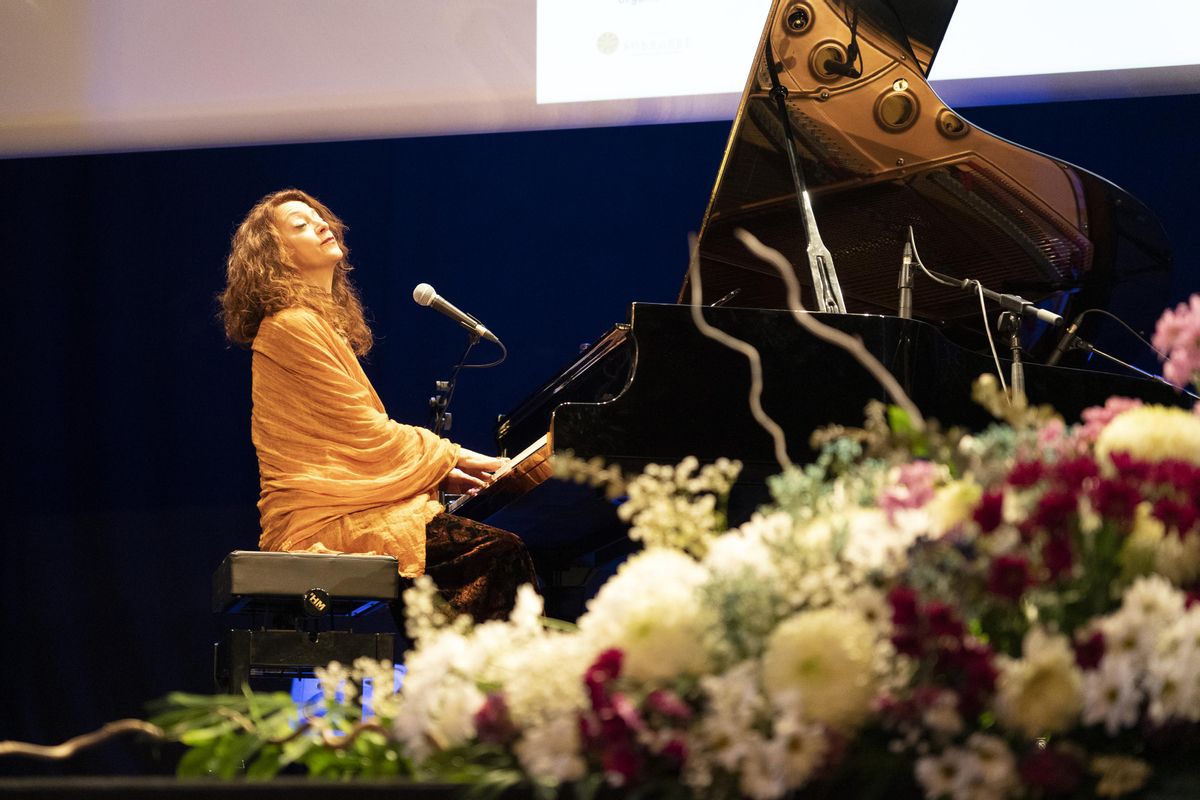 Carmen París ha actuado en la gala de Espiello.