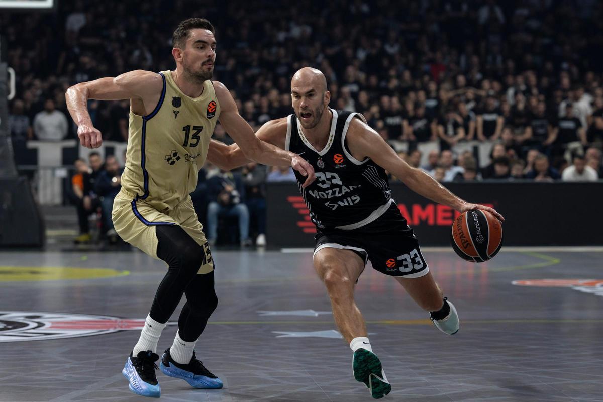 Satoransky, en una acción defensiva ante Calathes