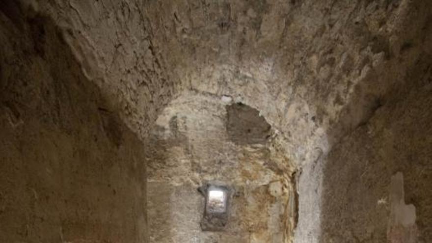 Un libro afianza la recuperación del castillo de Alfarp 9 siglos después