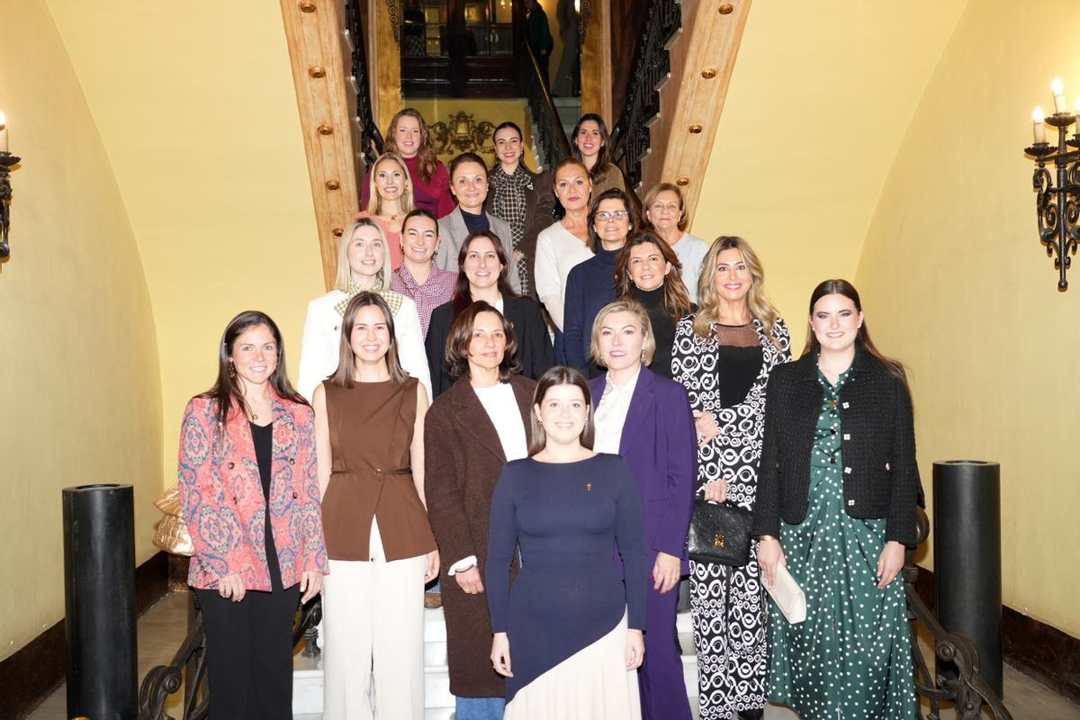 Galería de imágenes: La Ordre Bellatora reúne las joyas de 22 Na Violants de la historia de la Germandat