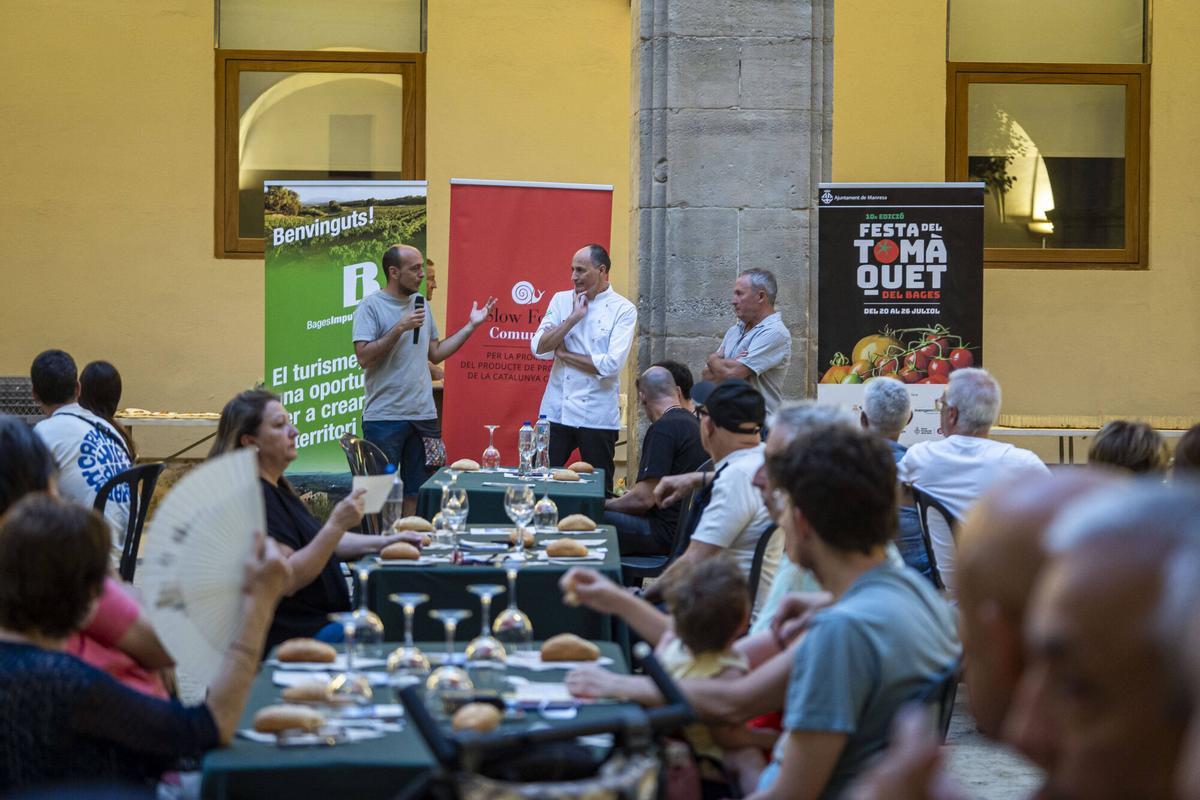 Les millors imatges del sopar de la Festa del Tomàquet 2026