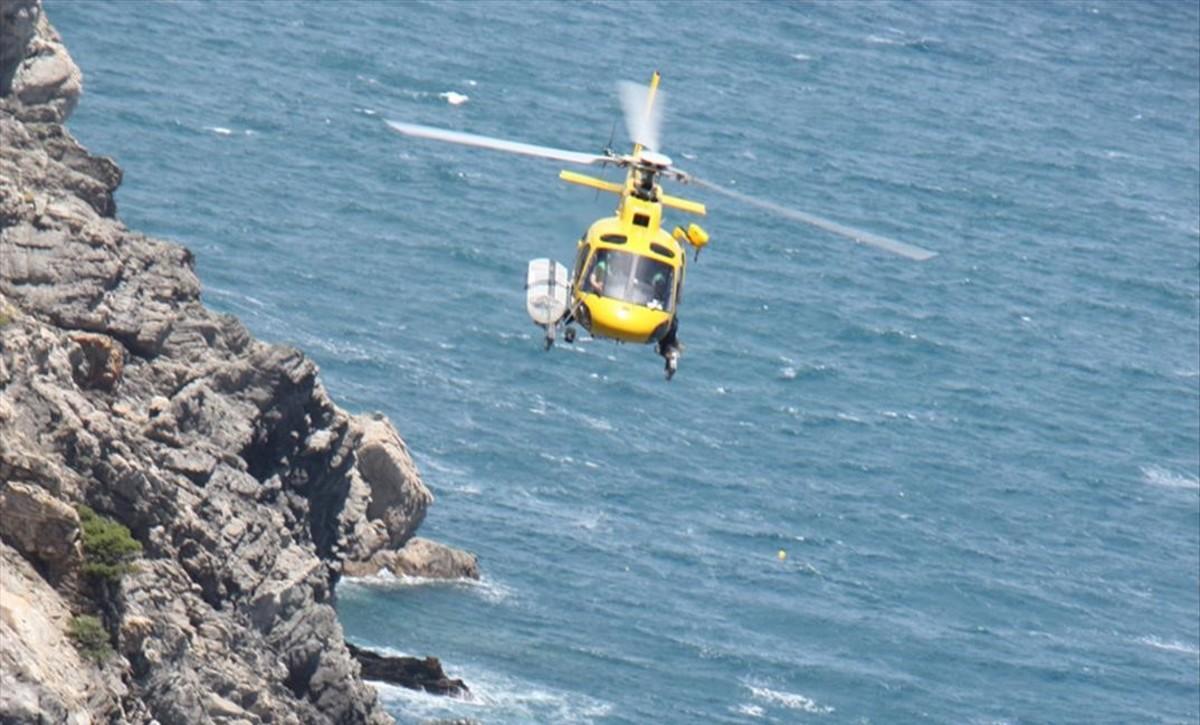 zentauroepp10644882 el port de la selva  acn    l helic pter dels bombers de la 180809125347