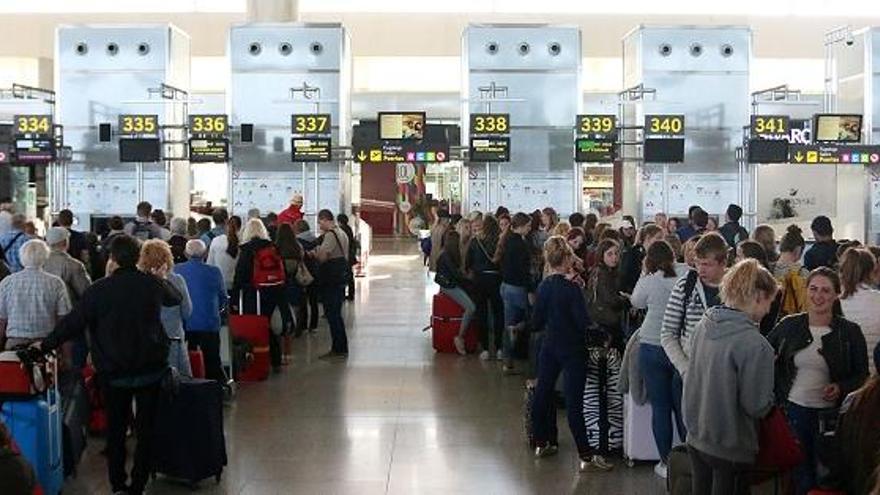 El aeropuerto terminará 2019 rozando la cifra récord de 20 millones de pasajeros