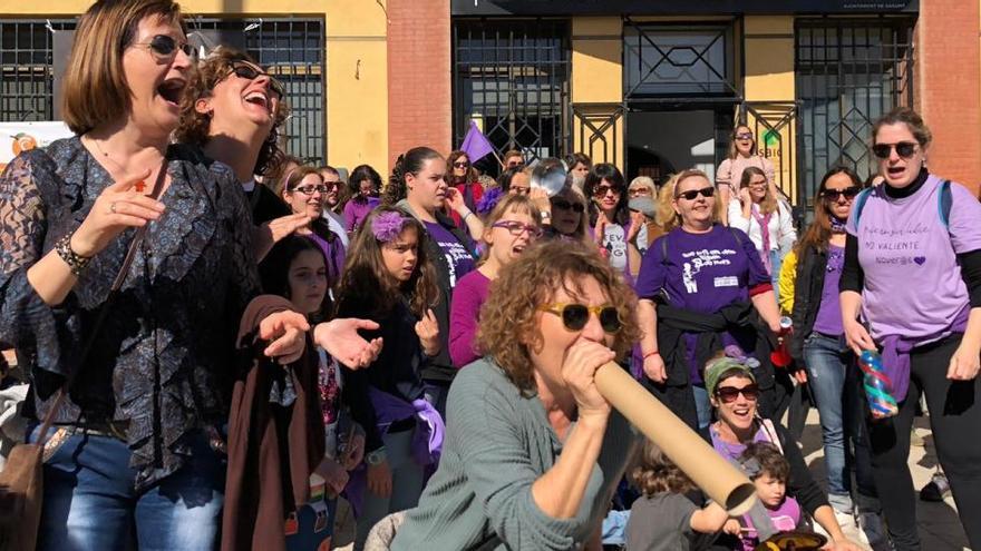 Manifestación feminista en el Port de Sagunt