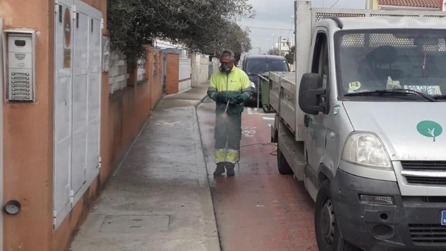 Coronavirus en Almassora: Contratan a dos empresas locales e incorporan baldeos para desinfectar calles