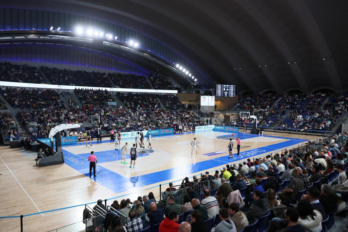 El Palacio de los Deportes durante un partido del OCB.