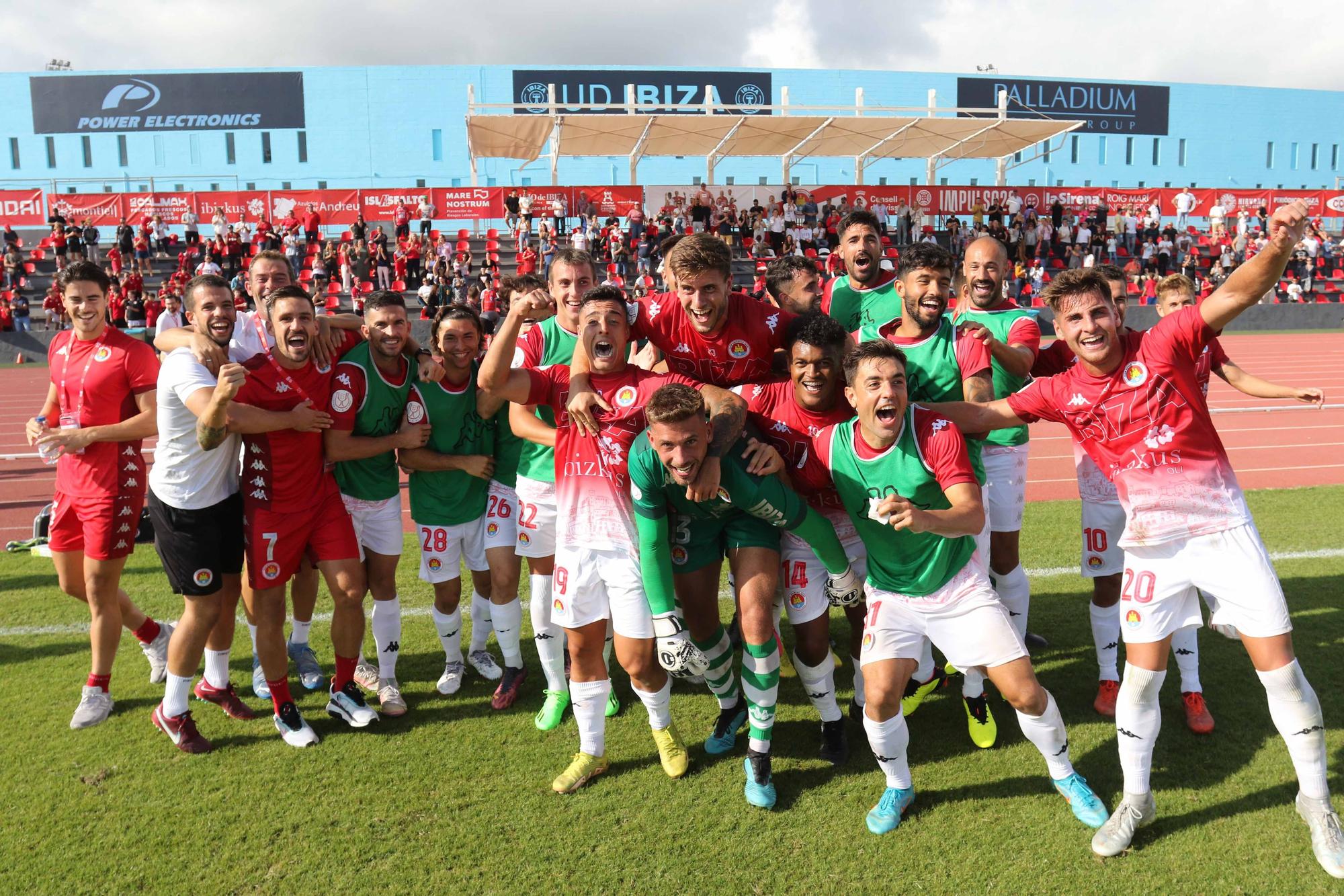 Fotos del partido CD Ibiza - Rayo Majadahonda