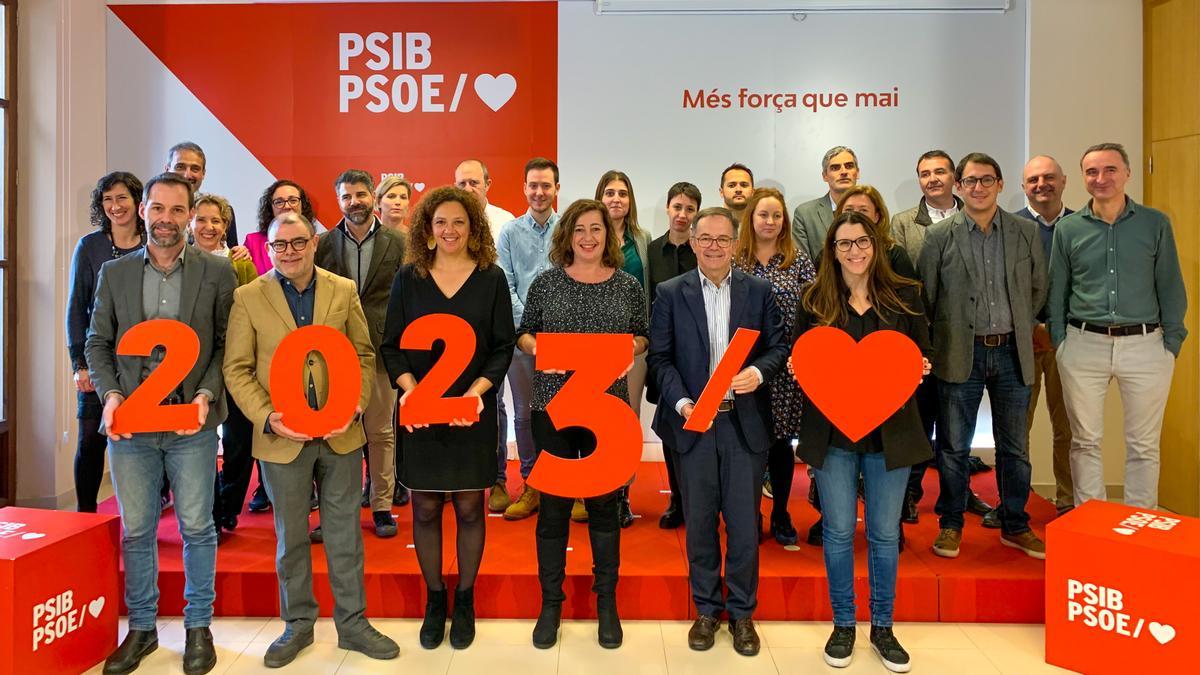 La plana mayor del PSIB-PSOE, ayer en la sede del partido.