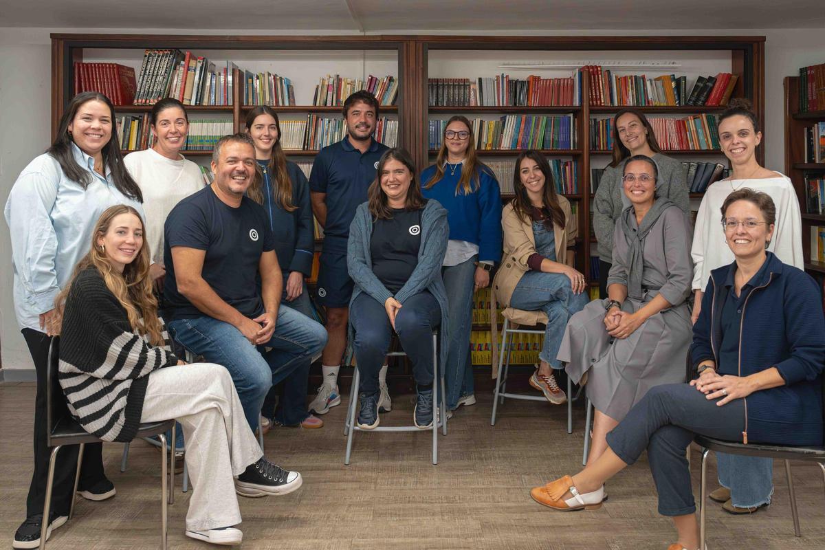 Equipo de internacionalización del colegio Santa María de los Volcanes, de Arrecife, y equipo directivo del centro.