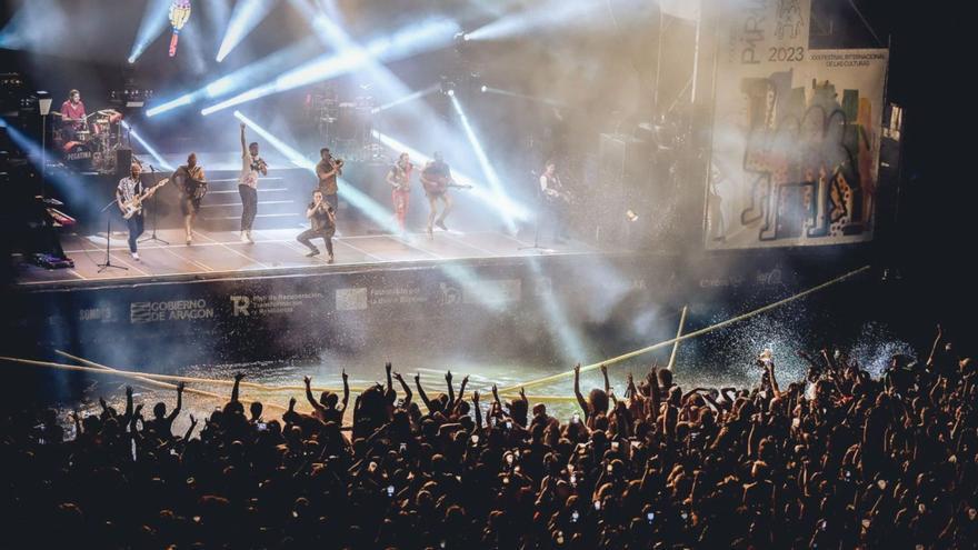 La Pegatina fue el concierto más multitudinario del primer fin de semana de festival.  | PIRINEO SUR