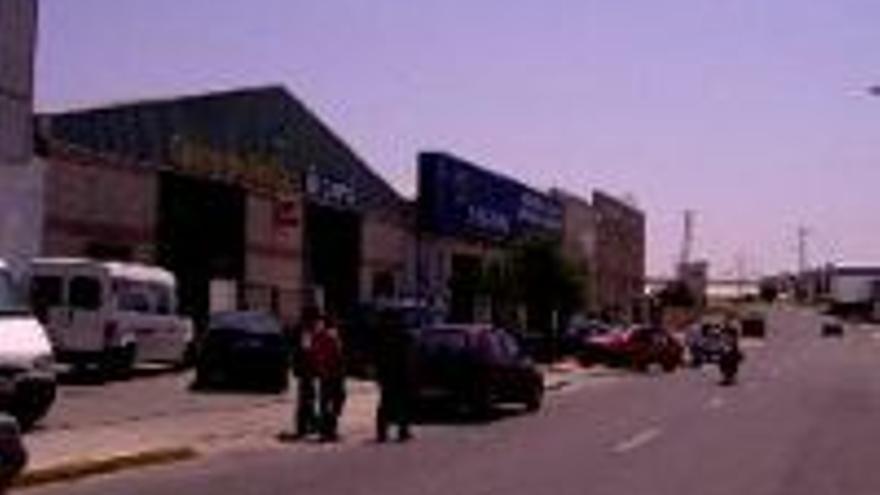Tres detenidos por cometer robos en empresas de Zafra