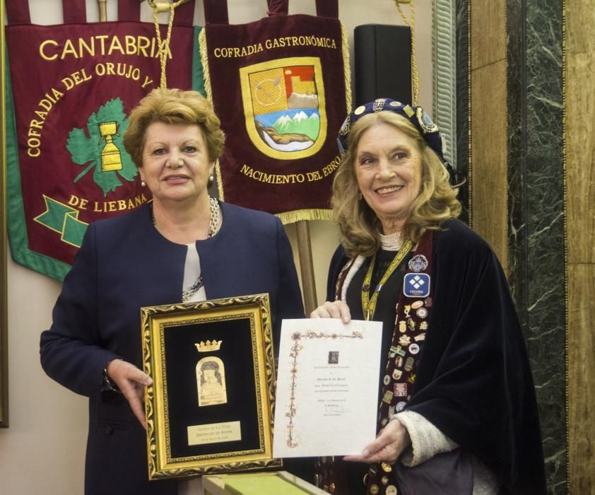 Acto de las cofradías en el Ayuntamiento de Oviedo