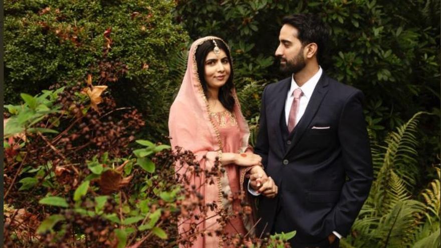 Malala Yousafzai junto a su marido.