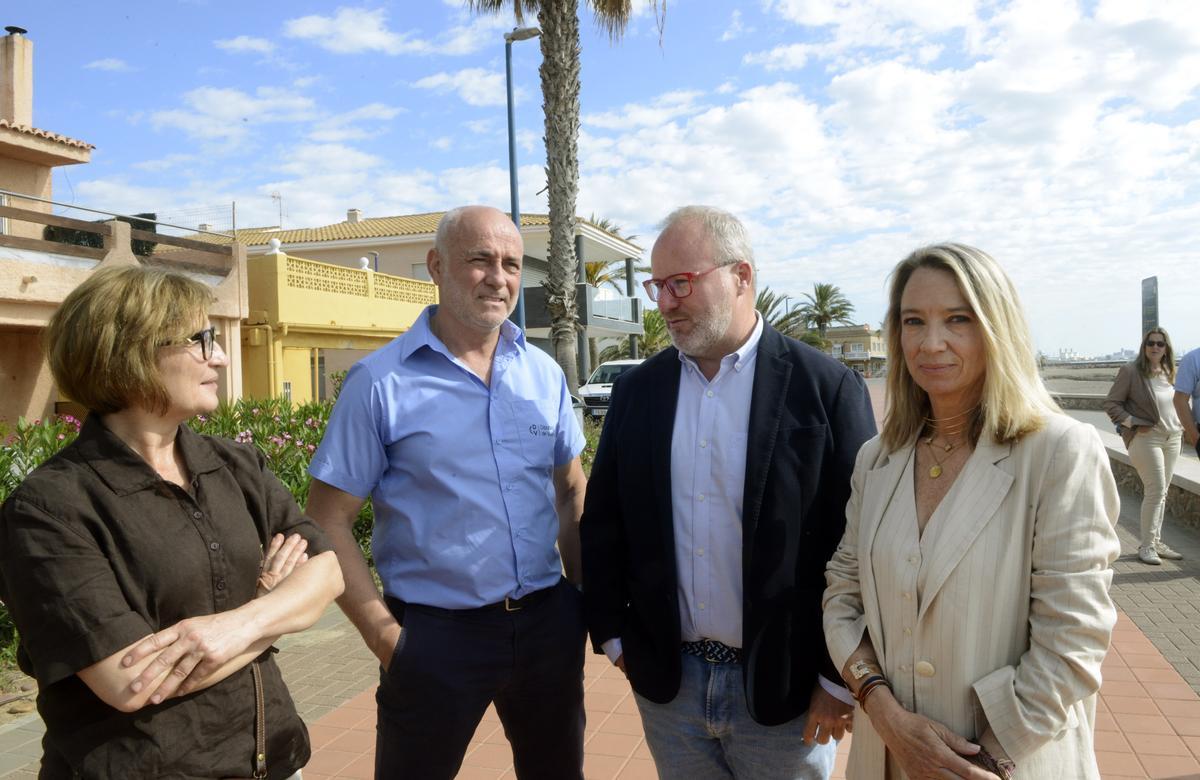 El diputado Mascarell junto a la alcaldesa Carceller.