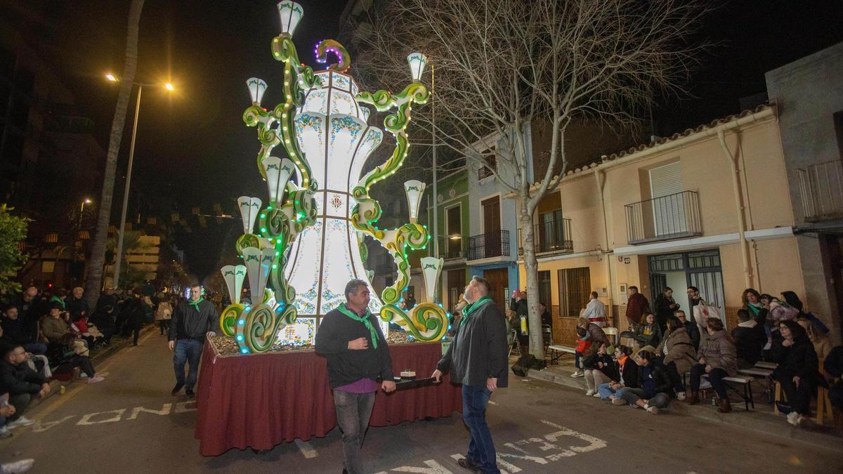 Imagen de archivo de una gaiata de Castelló en el desfile del tercer domingo de Cuaresma por la noche.