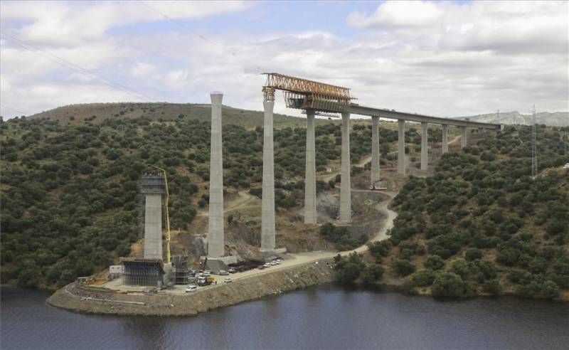 La alta velocidad en Extremadura llega en 2015
