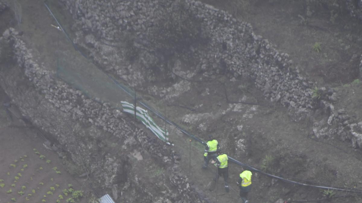 Rescate de los cuerpos de los fallecidos en el accidente de tráfico de Gran Canaria