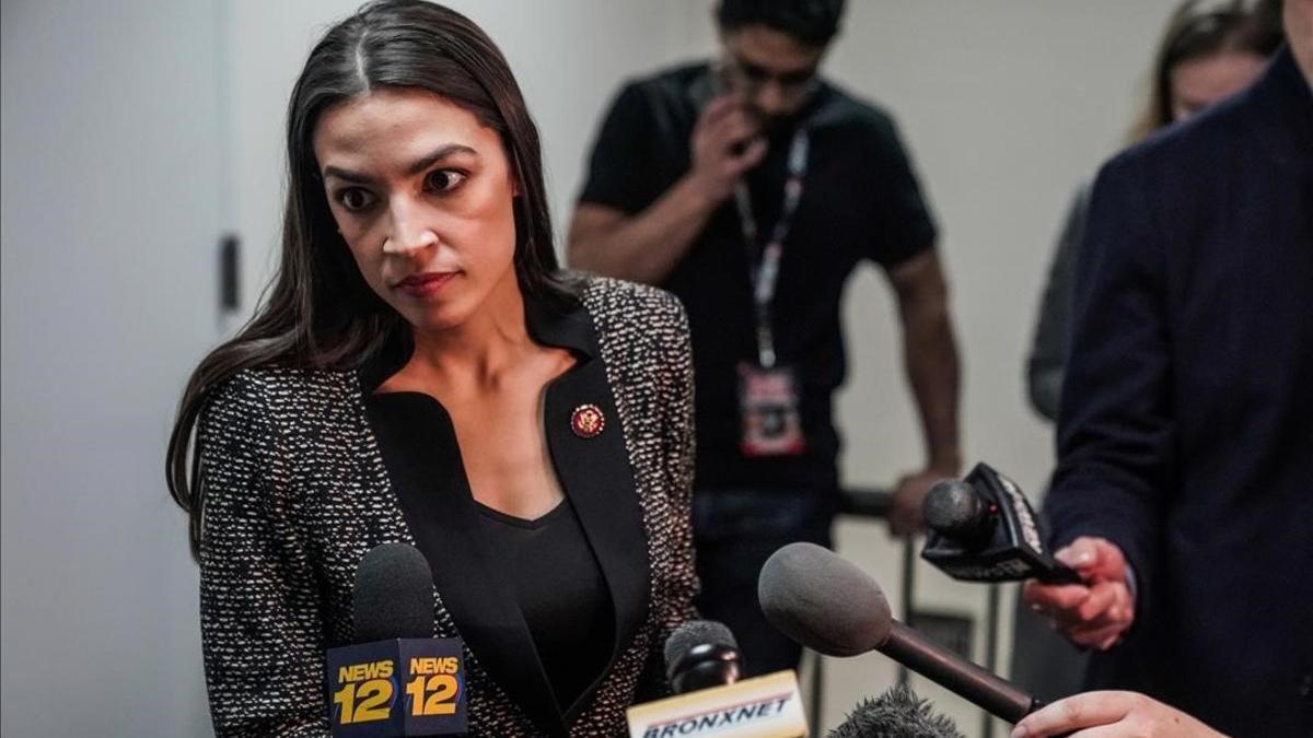 Alexandria Ocasio-Cortez, durante una comparecencia ante la prensa.