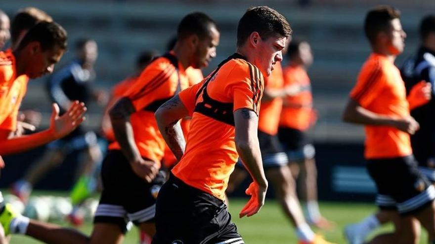 La plantilla del Valencia durante el entrenamiento