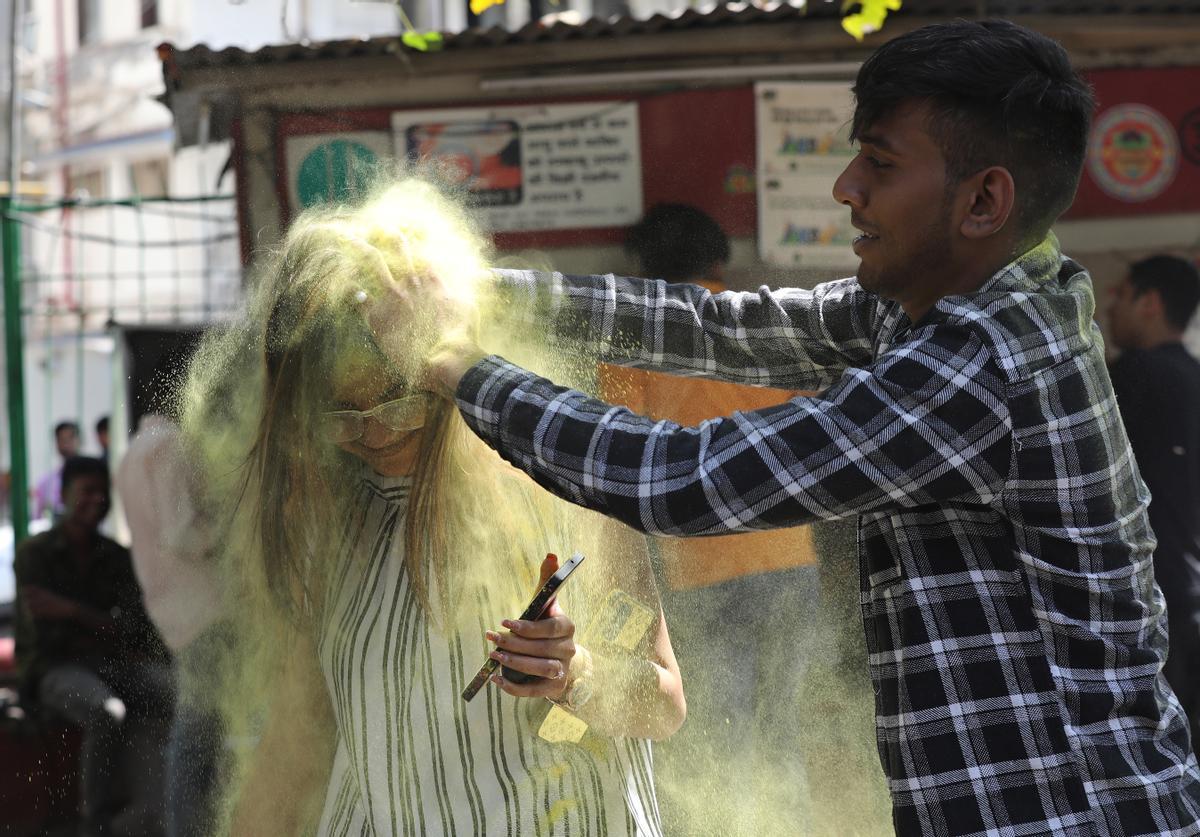 Celebración del festival Holi en Nueva Delhi